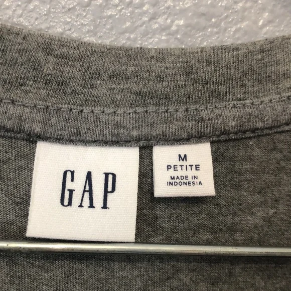 GAP dress Women's M light heather gray cap sleeve tiered knit v neck petite EUC - Picture 5 of 11